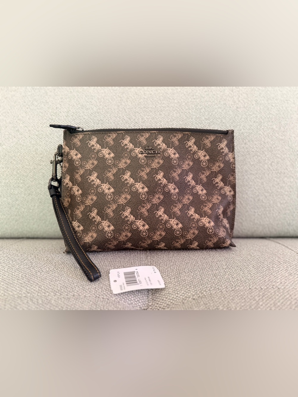 Coach Pouch With Horse And Carriage Print